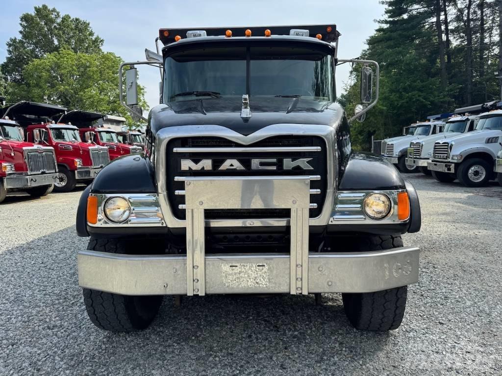 Mack Granite CV 713 Sora- ja kippiautot