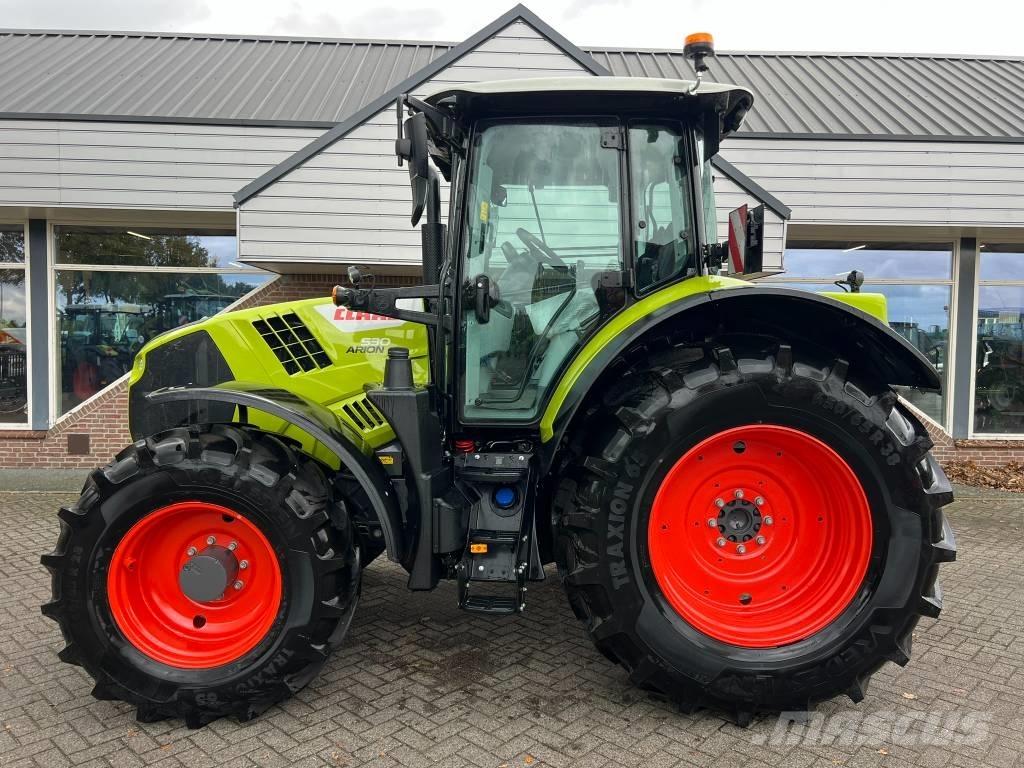 CLAAS Arion 530 CIS+ Traktorit