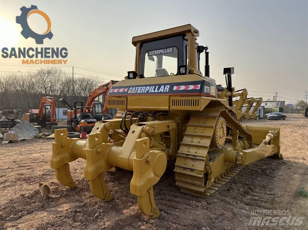 CAT D7R Telaketjupuskutraktorit