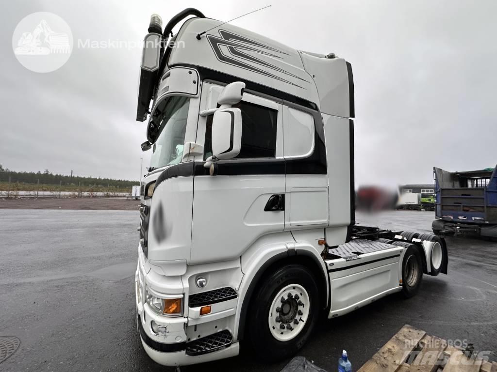 Scania R 560 LA Vetopöytäautot