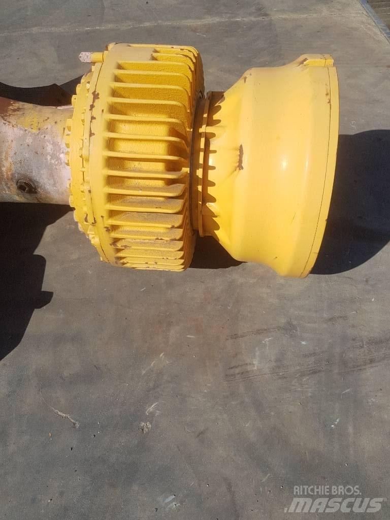 Volvo L350F Akselit