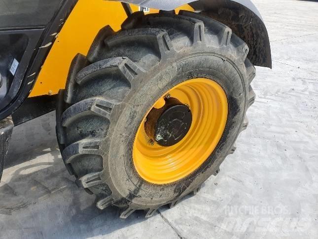 JCB 531-70 - BC24 Kurottajat
