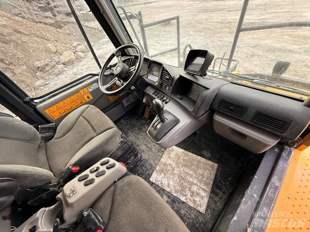 Komatsu HD 405 - 8E0 Maansiirtoautot
