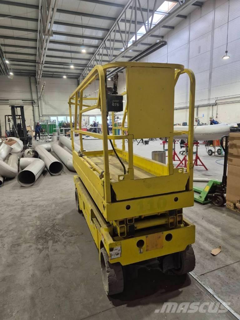 Haulotte Compact 8 Saksilavat