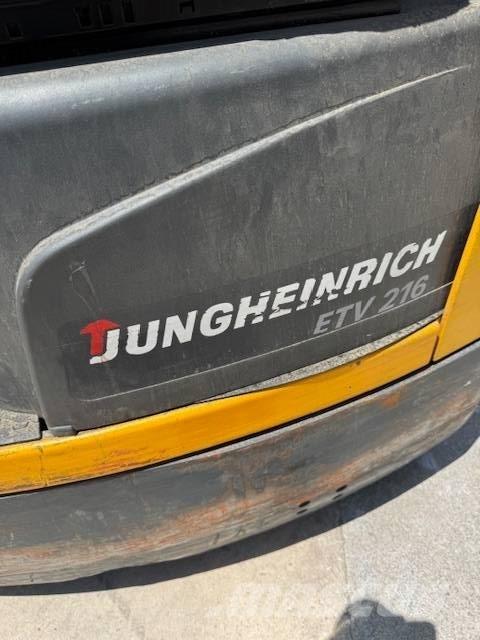 Jungheinrich ETV 216 Työntömastotrukit