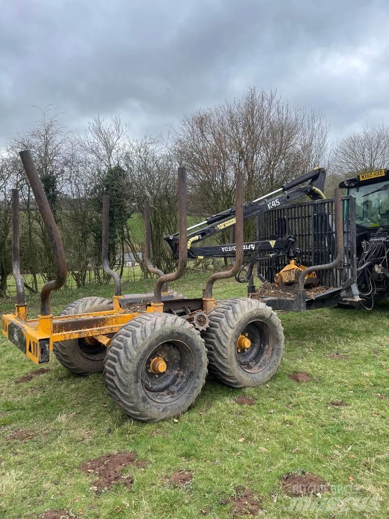 Valtra N122 Traktorit