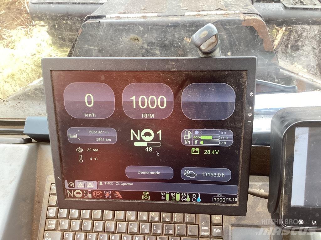 Komatsu 845 Kuormatraktorit