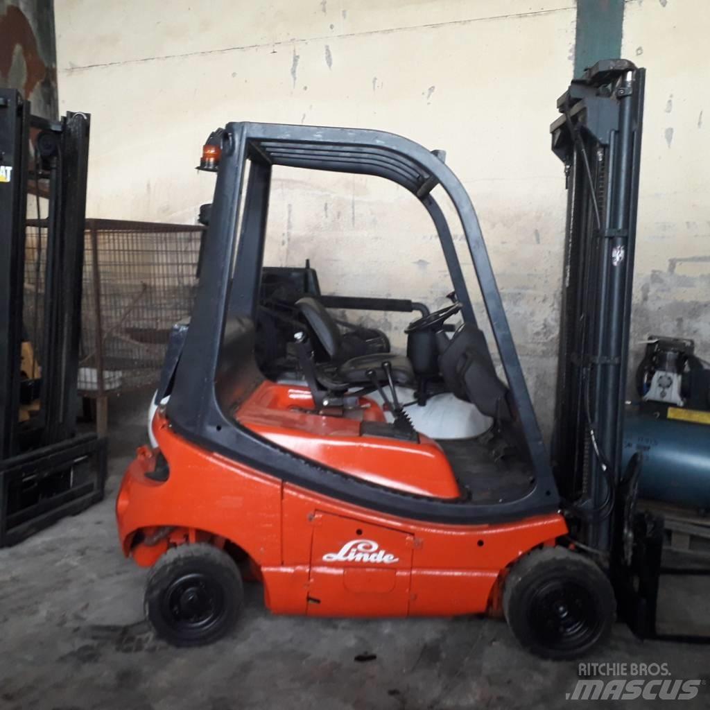 Linde H18d Työntömastotrukit