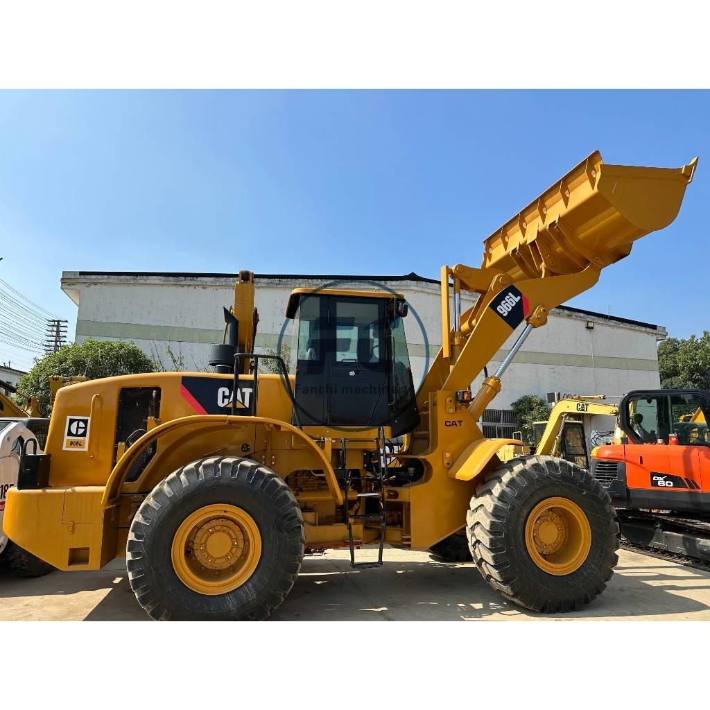 CAT 966 Pyöräkuormaajat