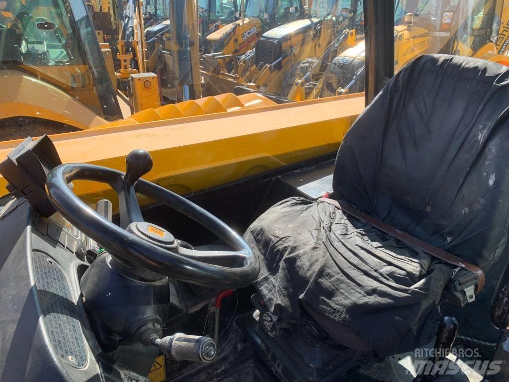 JCB 531-70 Maatalouskurottajat