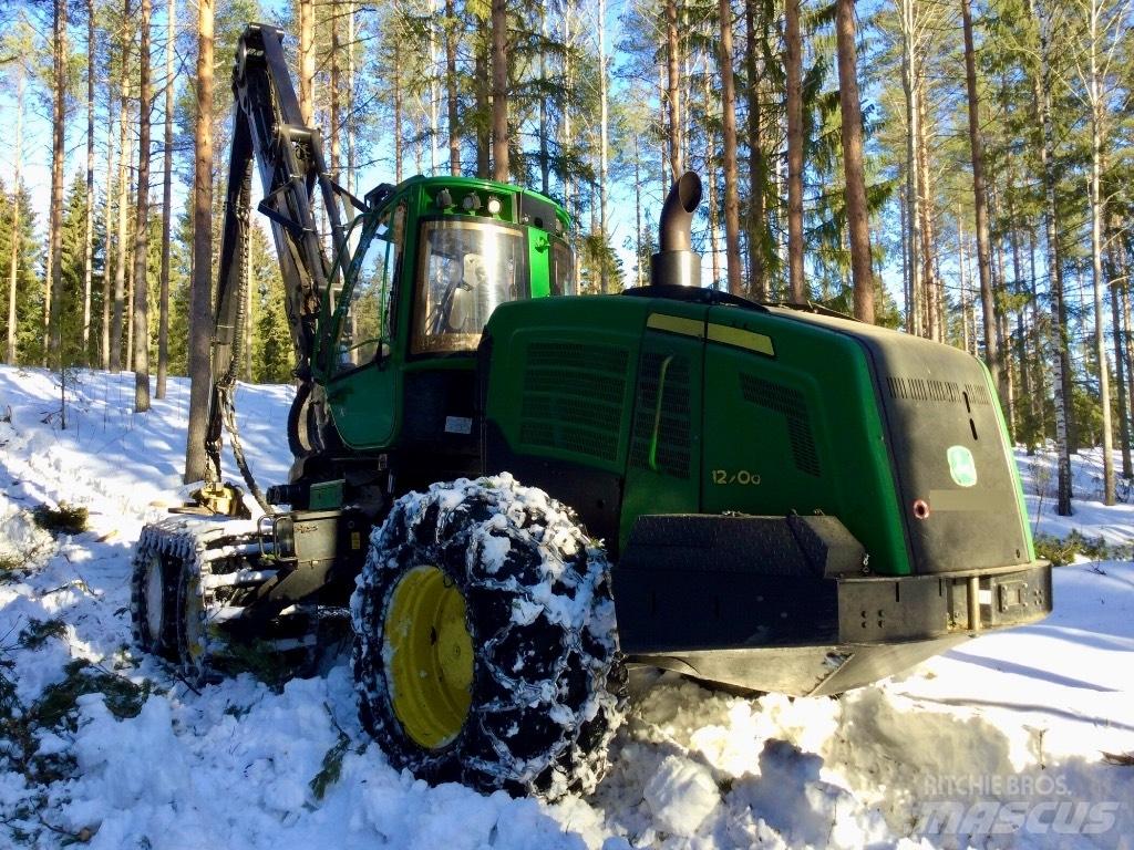 John Deere 1270G 6W Harvesterit