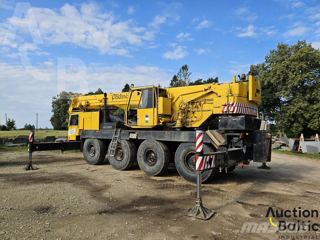 Liebherr LTM 1060 Nosturiautot
