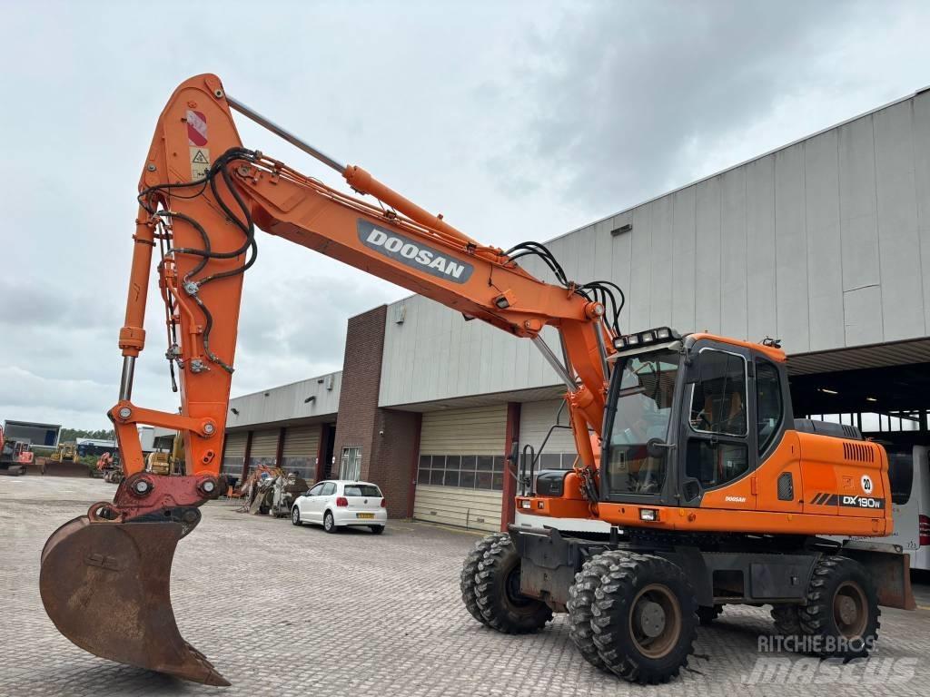 Doosan DX 190 W Pyöräkaivukoneet