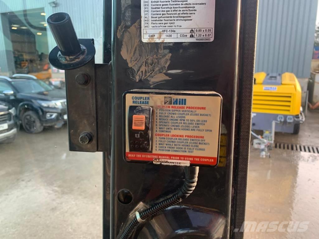 Hitachi ZX 135 US-6 Telakaivukoneet