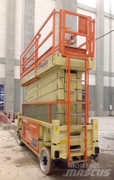 JLG SL245-12 Saksilavat