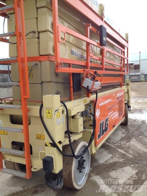 JLG SL245-12 Saksilavat