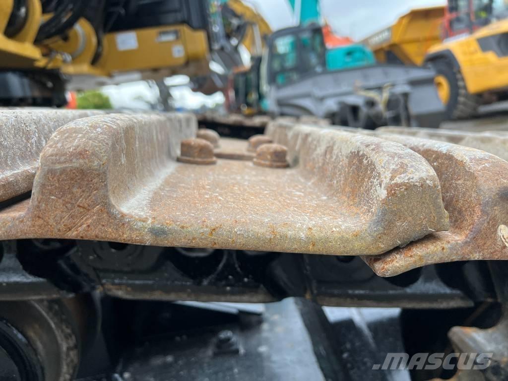 CAT 352 Telakaivukoneet