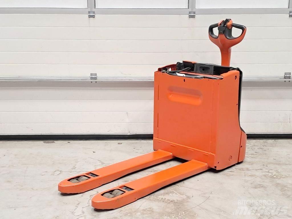 Linde T16 Lavansiirtotrukit