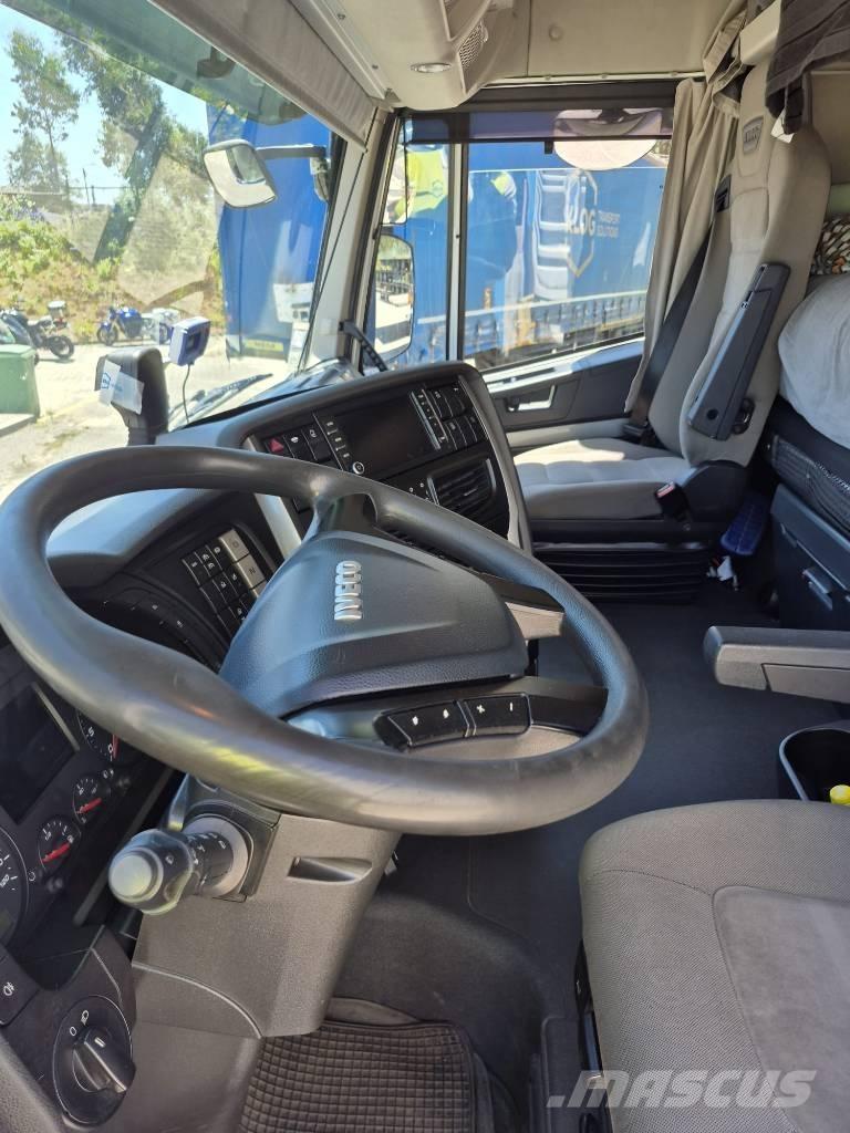 Iveco Stralis 460 Vetopöytäautot