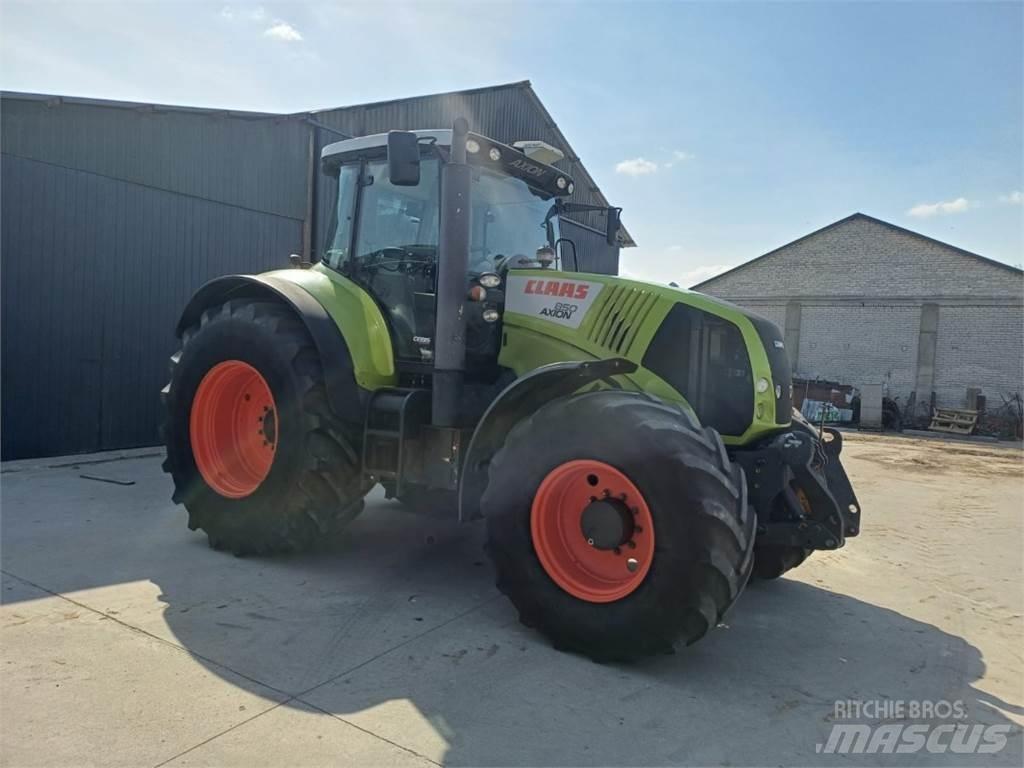 CLAAS Axion 850 Traktorit