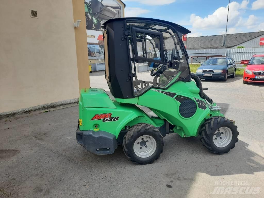 Avant 528 ROPS Muut materiaalinkäsittelykoneet