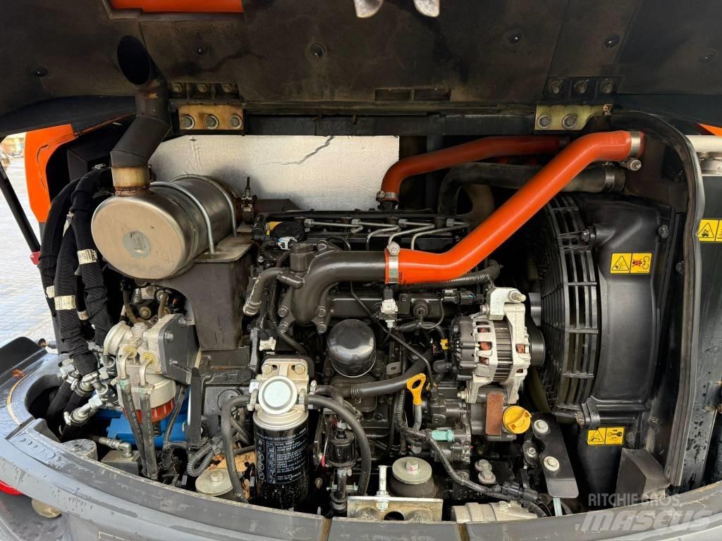 Doosan DX 57 W Pyöräkaivukoneet