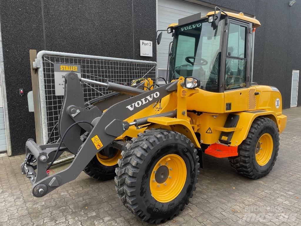 Volvo L30GS / HS Pienkuormaajat