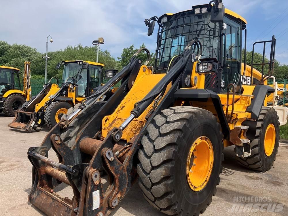 JCB 437 Pyöräkuormaajat