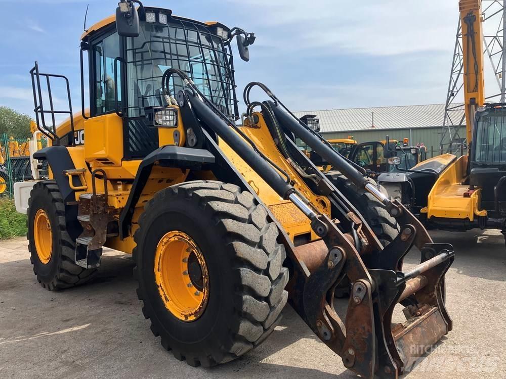 JCB 437 Pyöräkuormaajat