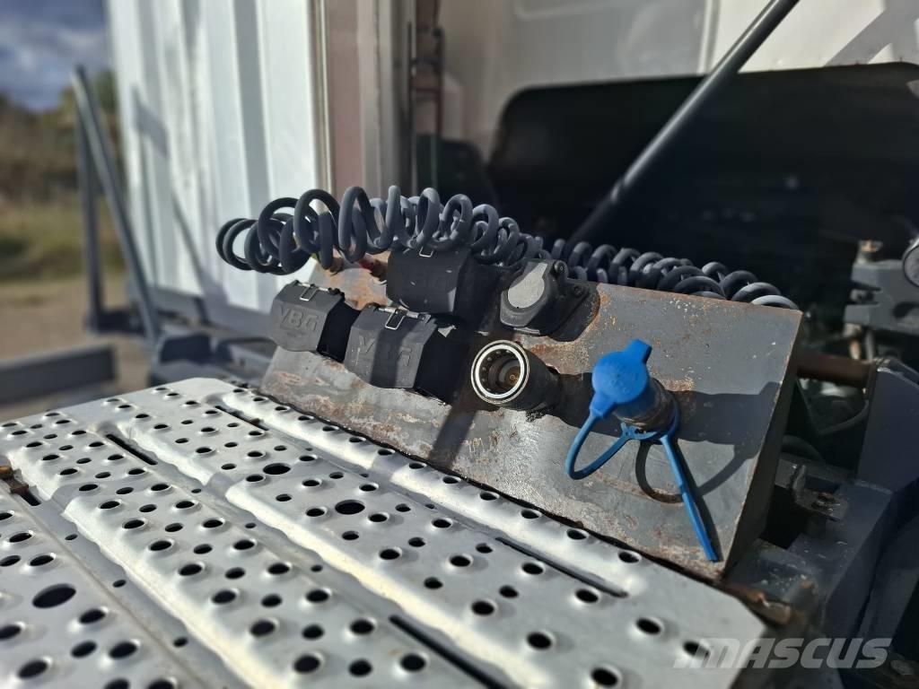 Scania R 490 Vetopöytäautot