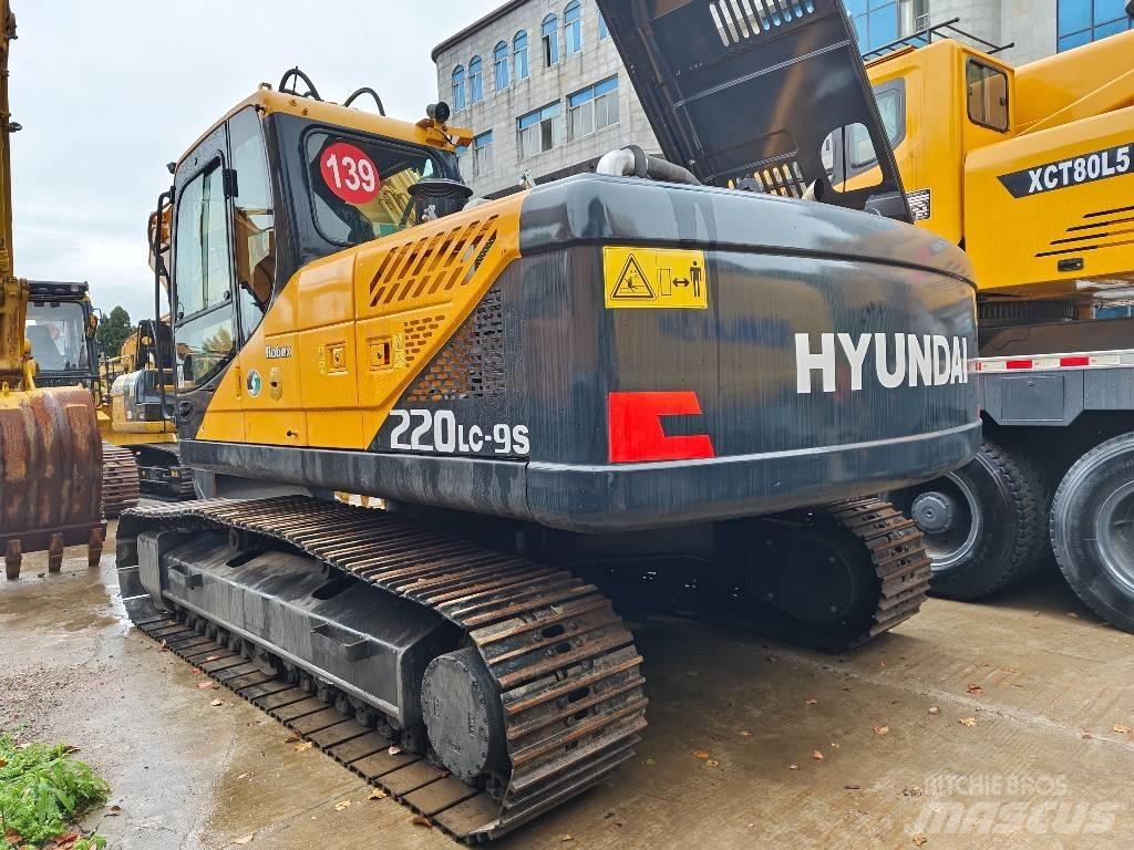 Hyundai R220LC-9S Telakaivukoneet