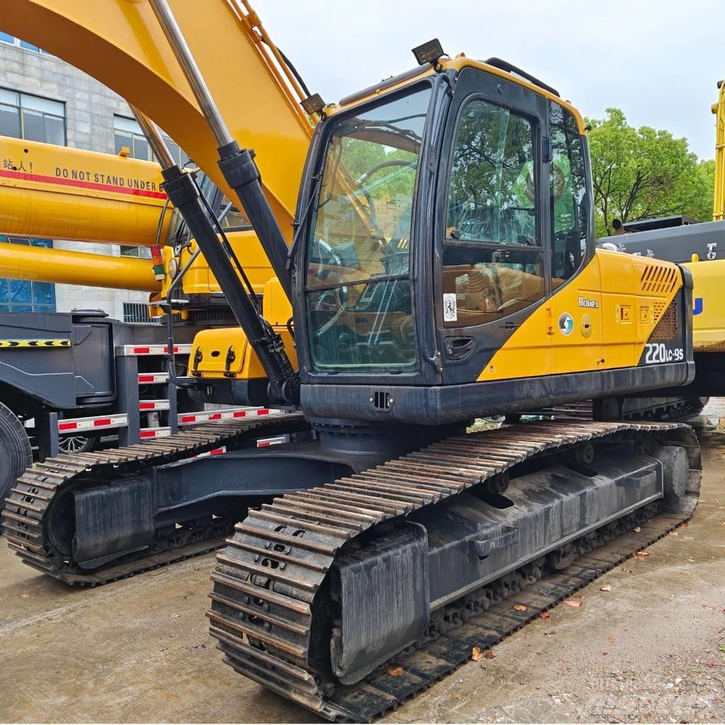 Hyundai R220LC-9S Telakaivukoneet