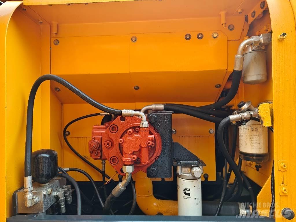 Hyundai R220LC-9S Telakaivukoneet