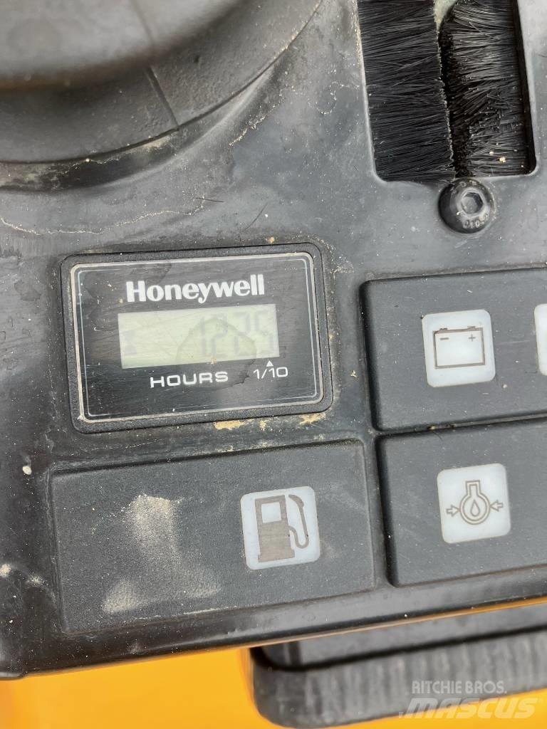 JCB 8010CTS Minikaivukoneet < 7t