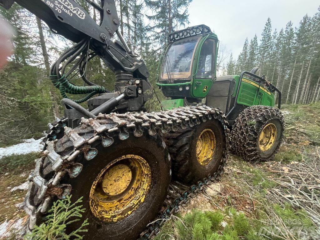 John Deere 1470 Harvesterit