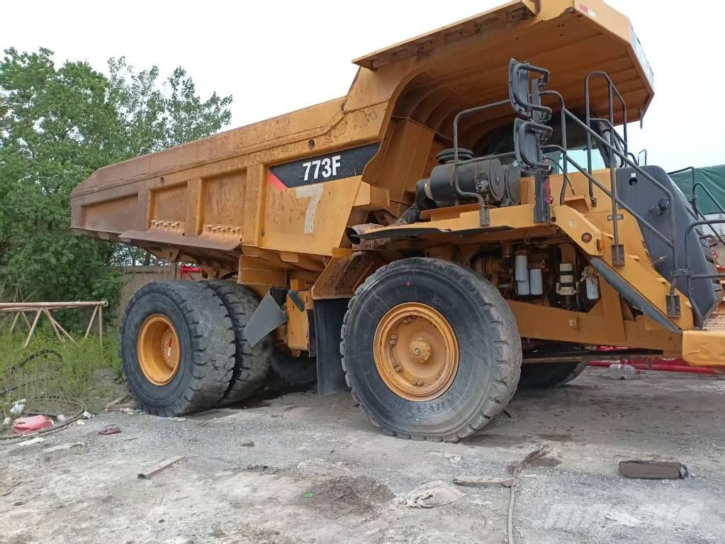 CAT 773 F Maansiirtoautot