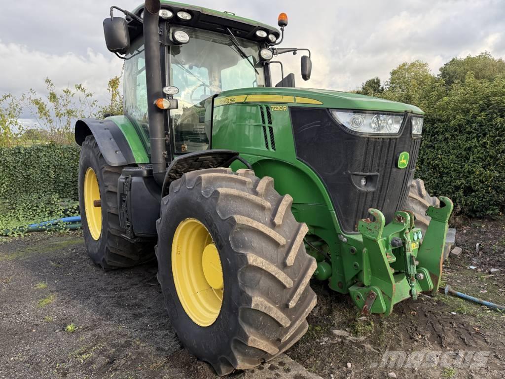 John Deere 7230 R Traktorit