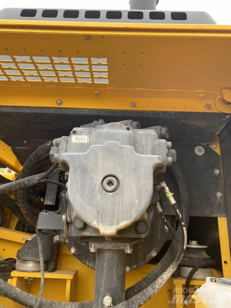 Komatsu 450LC-8 Telakaivukoneet