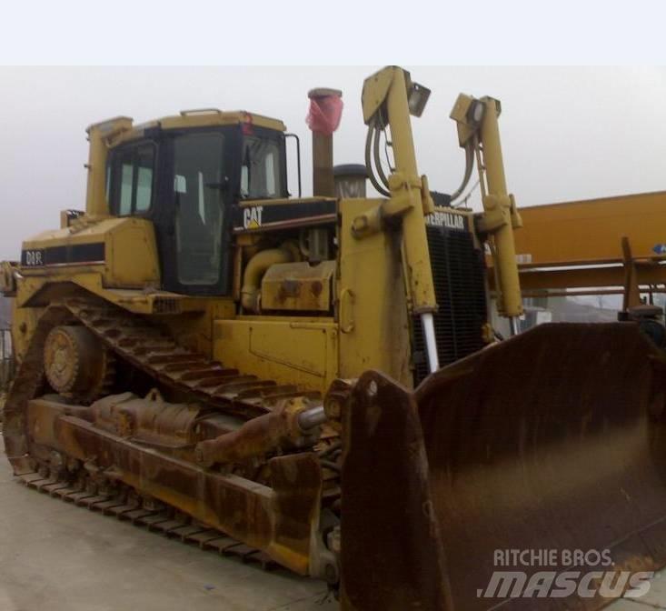 CAT D8R Telaketjupuskutraktorit
