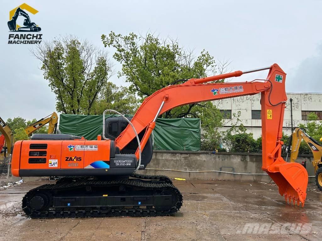 Hitachi ZX200 Midikaivukoneet 7t - 12t