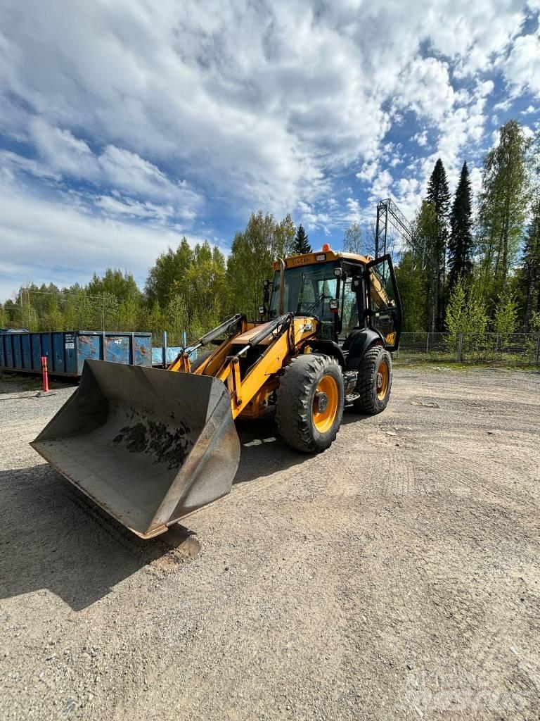 JCB 4 CX Kaivurikuormaajat