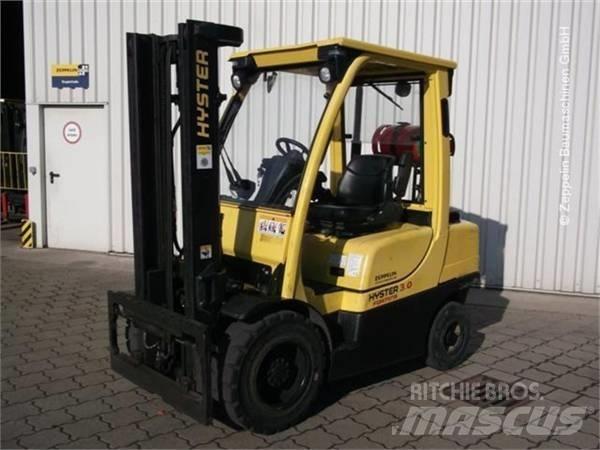 Hyster H3.0FT Lavansiirtotrukit