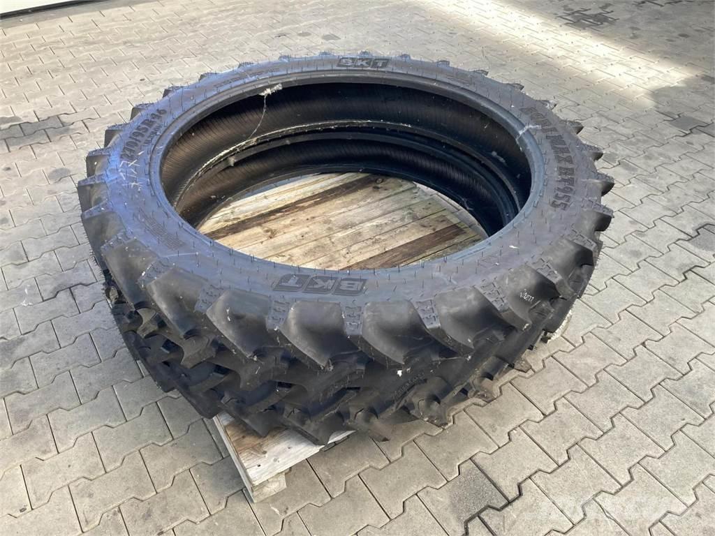 BKT 270/95R46 Renkaat ja vanteet