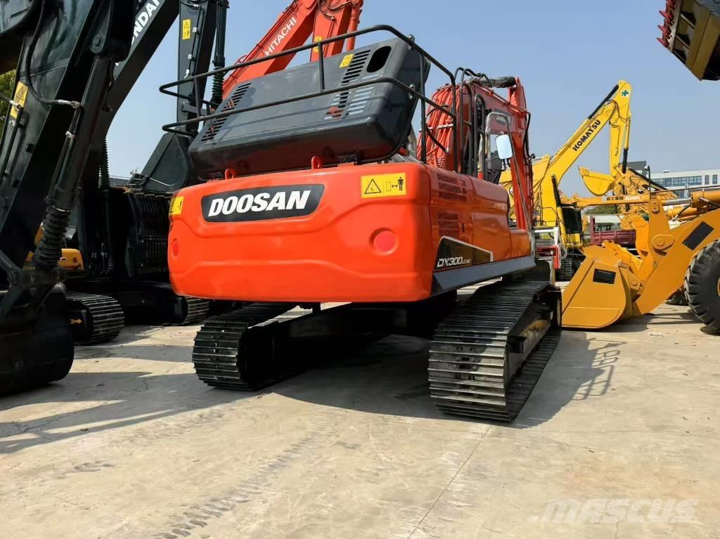Doosan DX 300 LC-9C Telakaivukoneet