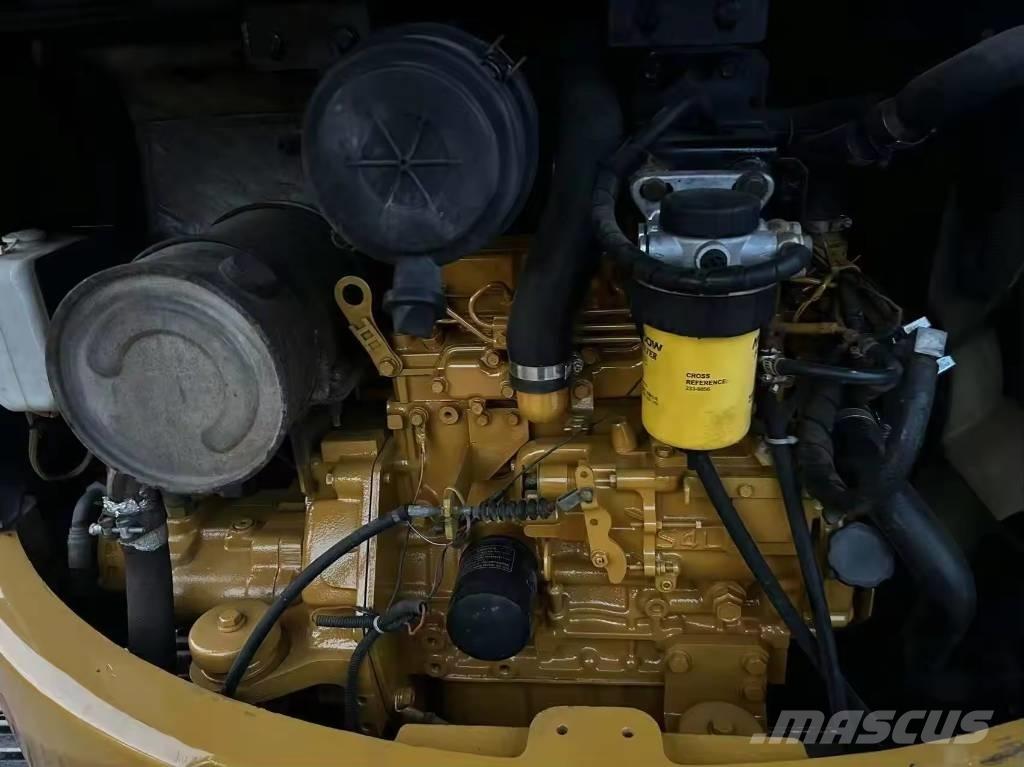 CAT 304 CR Minikaivukoneet < 7t