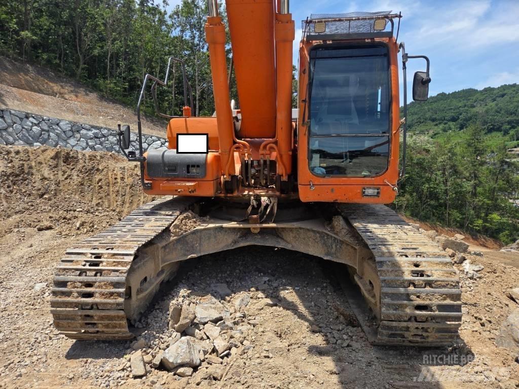 Doosan DX 300 LCA Telakaivukoneet