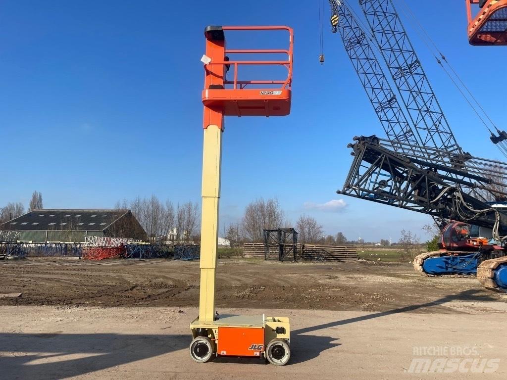 JLG 1230 ES Saksilavat