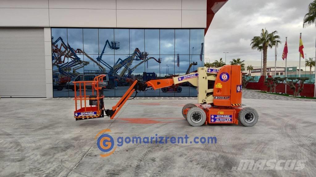 JLG E 300 AJP Kuukulkijat