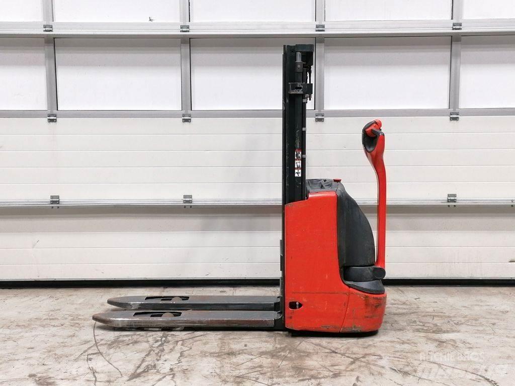 Linde L10B Käyden ajettavat pinoamistrukit
