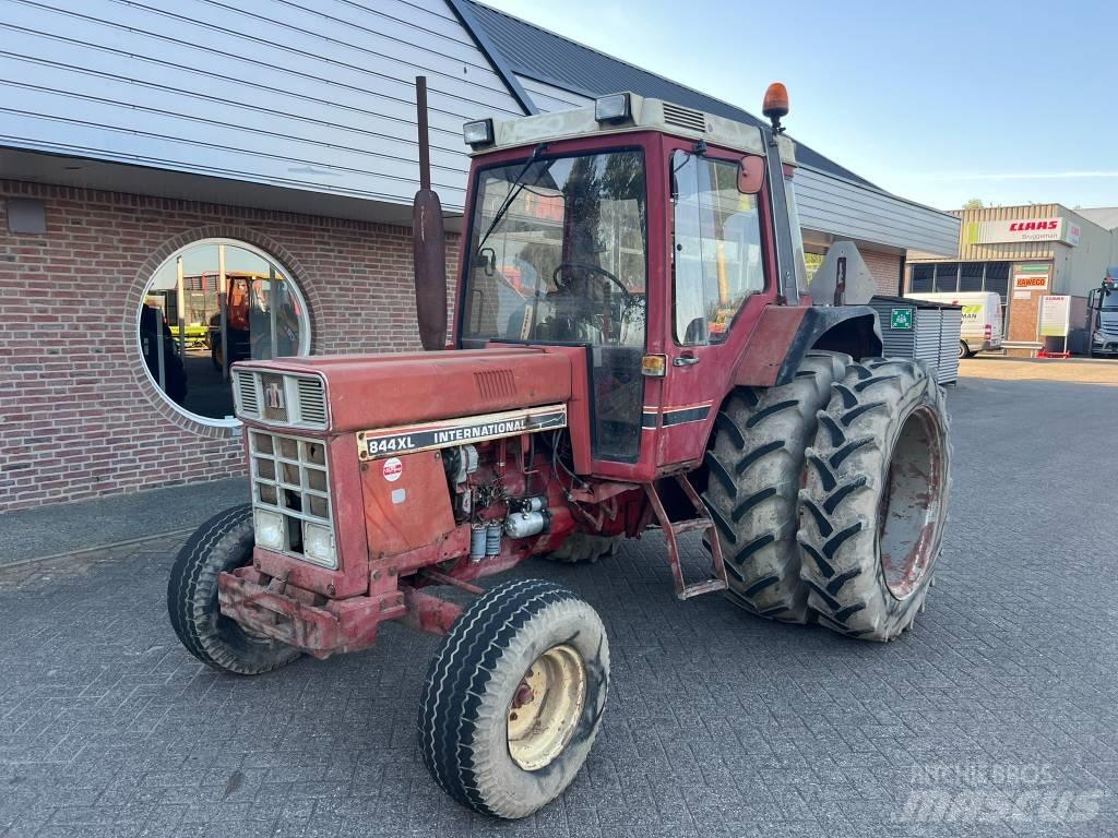 International 844xl Traktorit